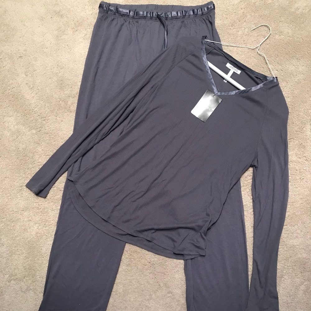 Jockey Brand Women's Pajamas - Medium